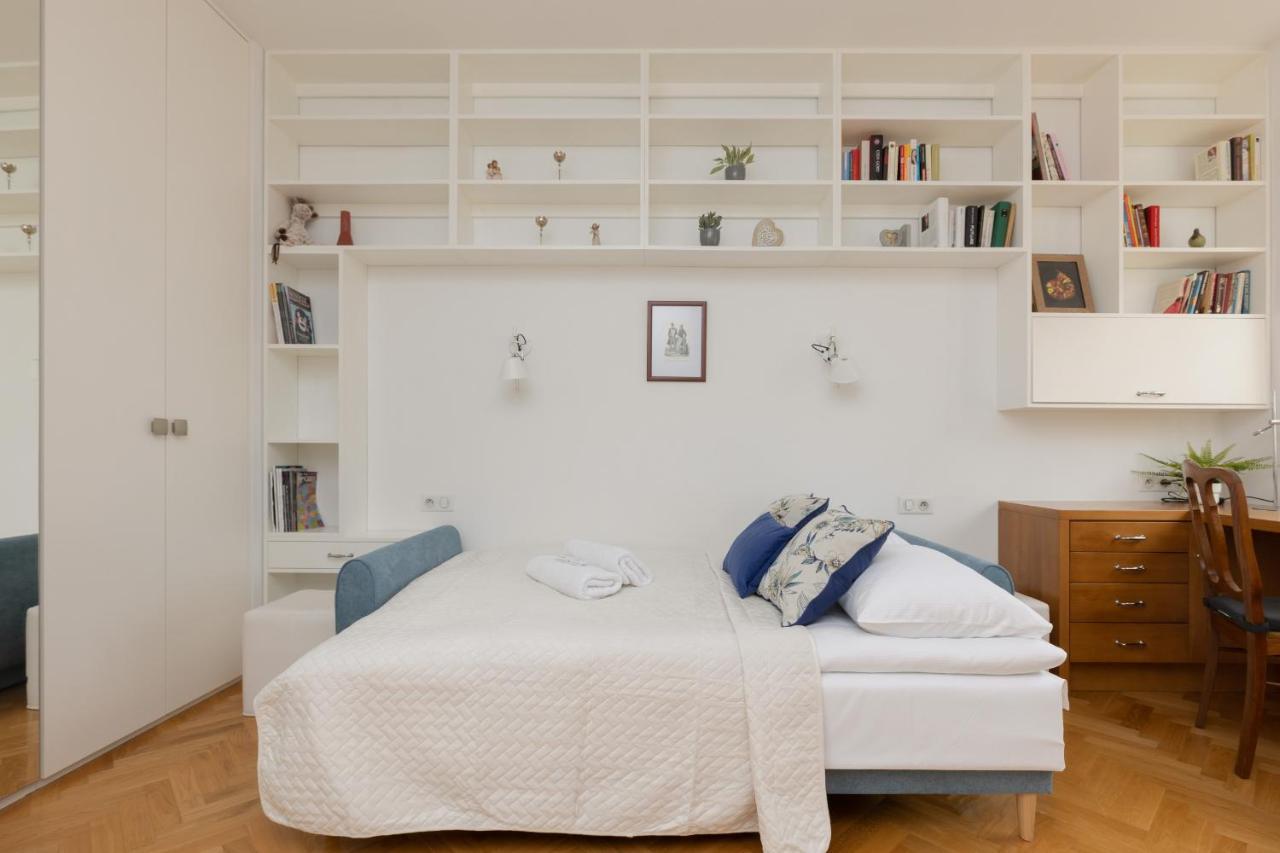 Koszykowa Sunny By Renters Apartment Warsaw