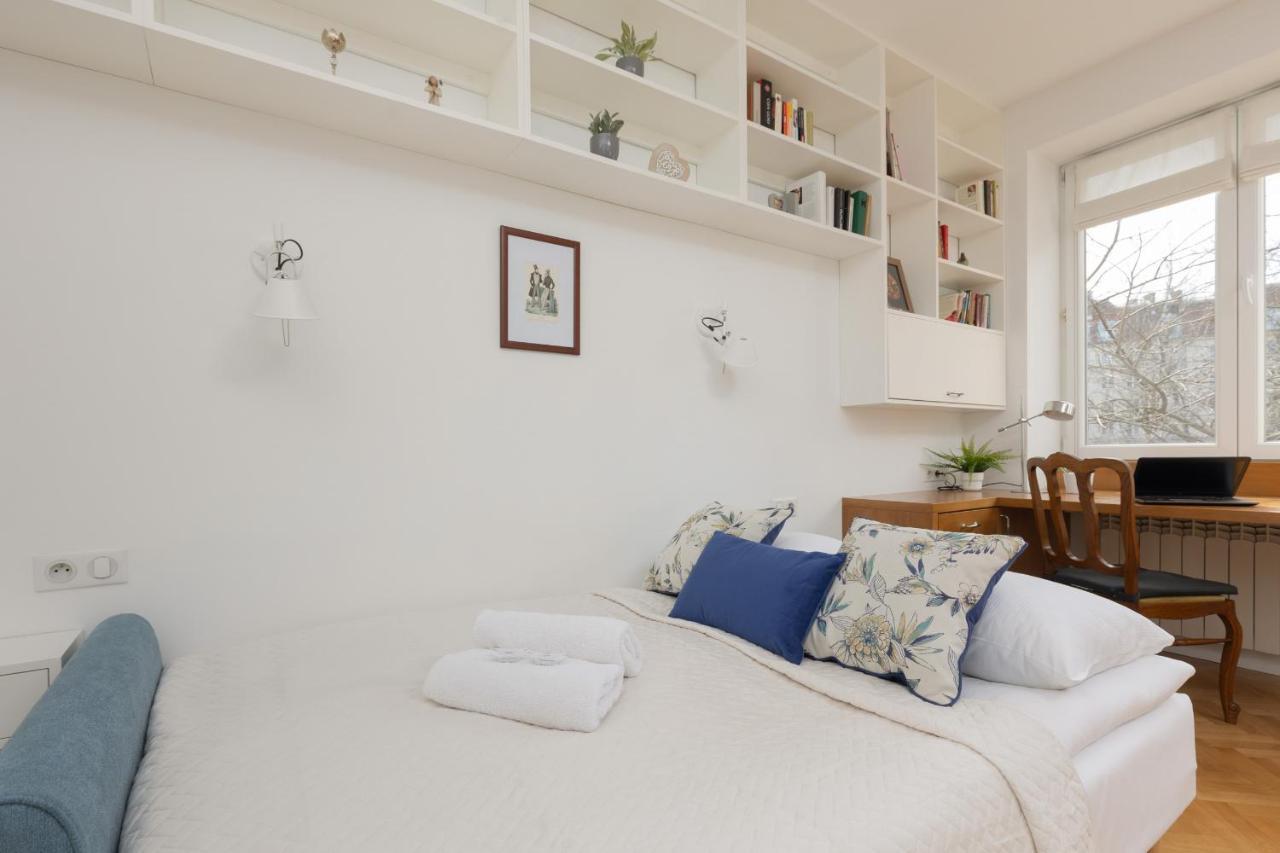 Apartment Koszykowa Sunny By Renters Warsaw